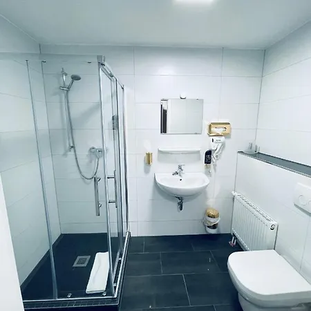 Hotel Terminal One *