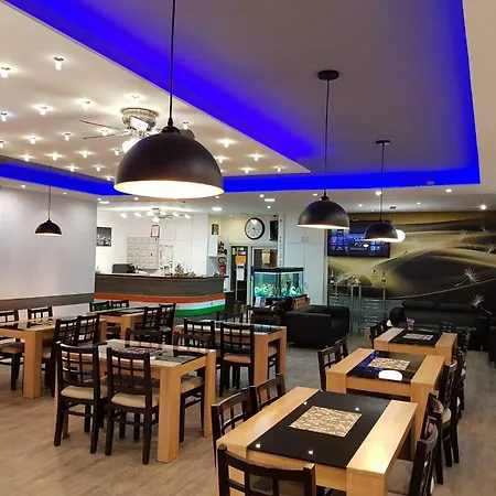 Hotel Terminal One *