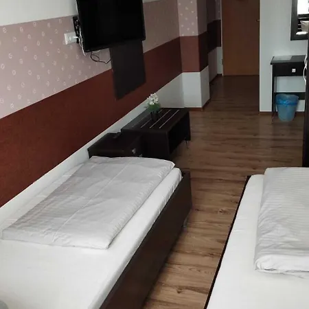 Terminal One Hotell