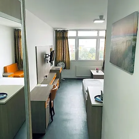Terminal One Hotell