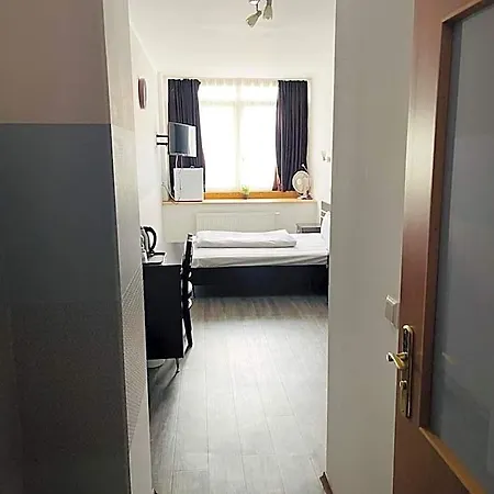 Terminal One Hotell *