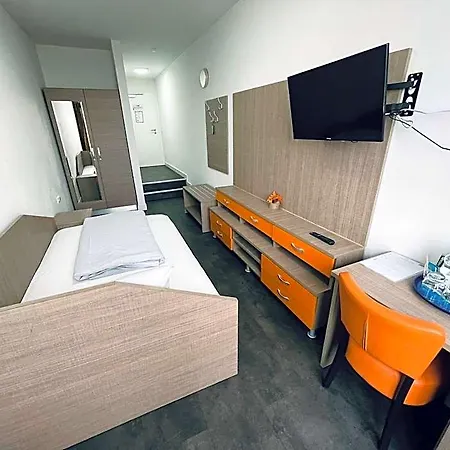 Terminal One Hotell *