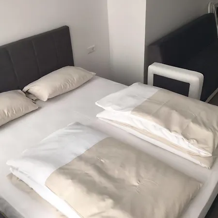 Terminal One Hotell Sindelfingen