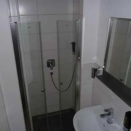 Terminal One Hotell *