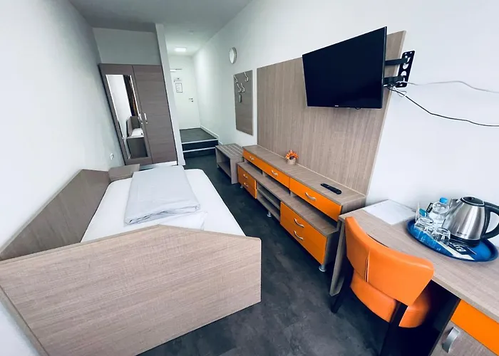 Hotel Terminal One *