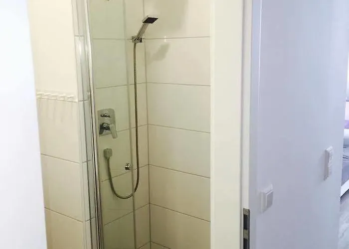 Hotel Terminal One *